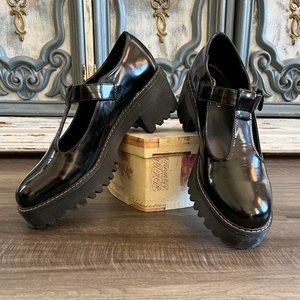 Madden Girl Hollyy Black Loafer